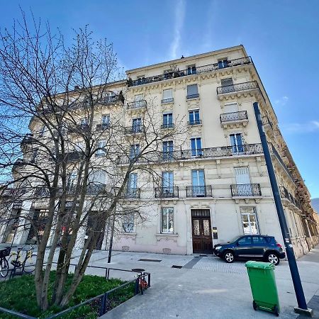 La Loge Parisienne 300M Gare Bastille Telepherique Гренобль Экстерьер фото